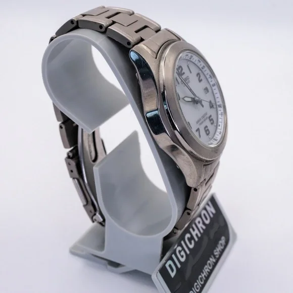 Casio Lineage Solar Radio Wave Titanium Import LIW-100TDJ 40mm Watch - Picture 3 of 6